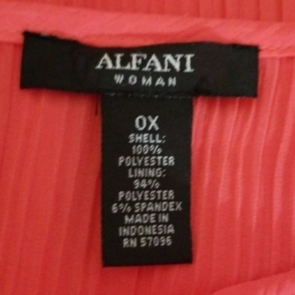 Alfani Chiffon Pleated Blouse in Tropical Reef NWT - Picture 7 of 8